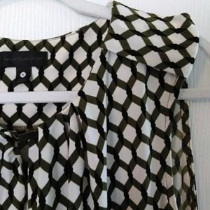 3/$20 Green Geometric Print Blouse, Size XL